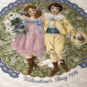 Royal Doulton Valentines Plate‎ 1976 A Toadt To Cupid  Inaugural Year In Series